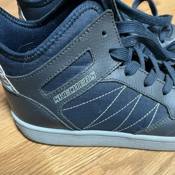 EUC Skechers (mid)High Top Sneakers - Picture 2 of 6